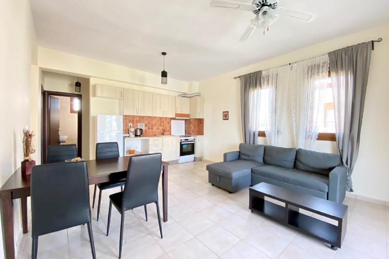 Vladi Guest House Gerakini Sithonia מראה חיצוני תמונה