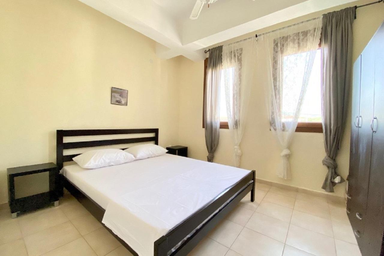 Vladi Guest House Gerakini Sithonia מראה חיצוני תמונה